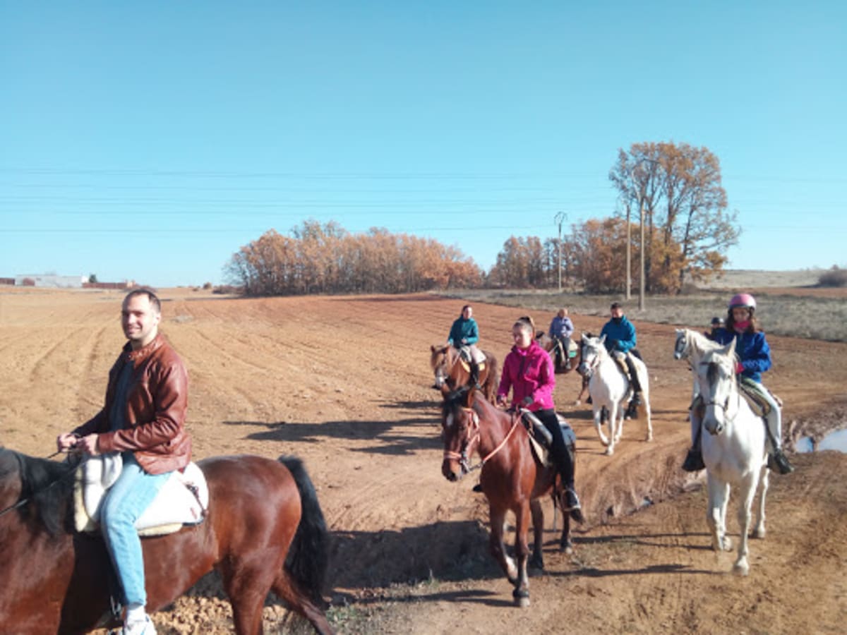 Hipica la Zebra - Fútbol in Carbajal de la Legua