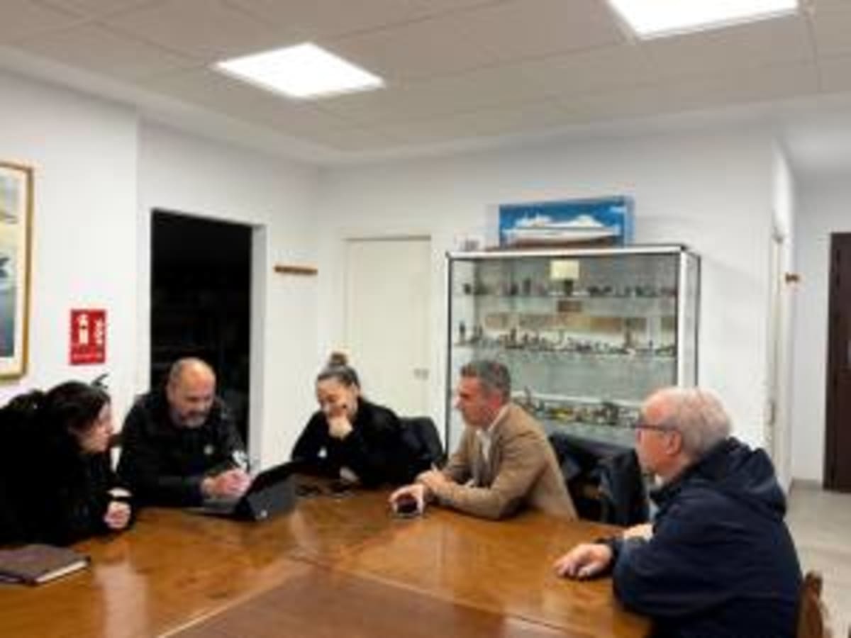 Piscina Municipal Villa de Los Barrios - Natacion in Los Barrios