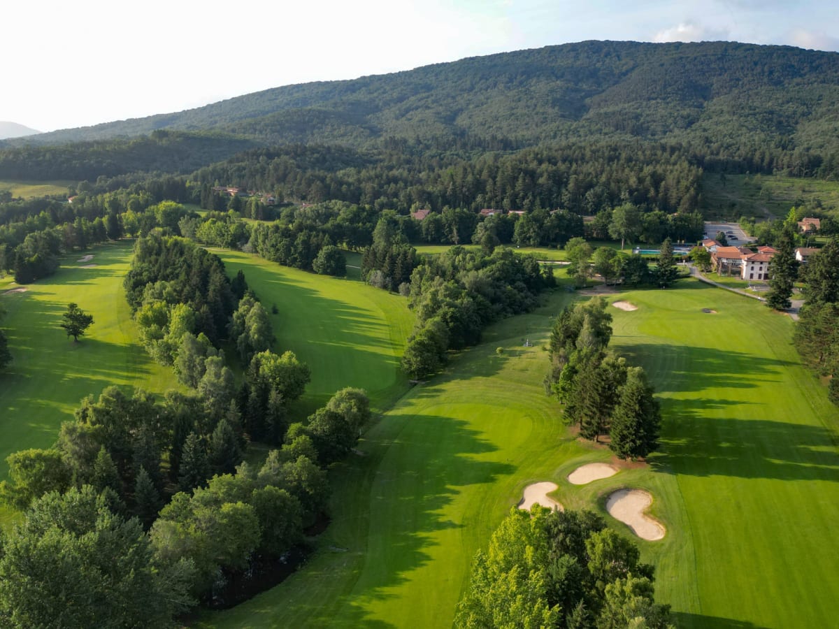 Club de Golf Larrabea - Golf a Legutio