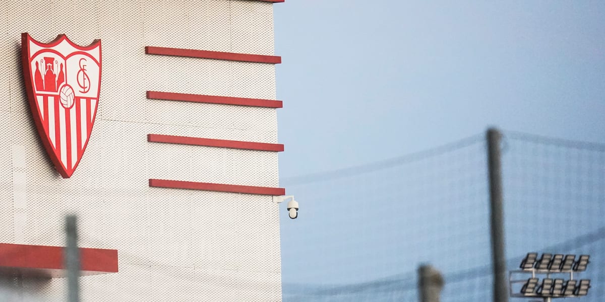 Ramón Cisneros Palacios Ciudad Deportiva - Fútbol in Sevilla