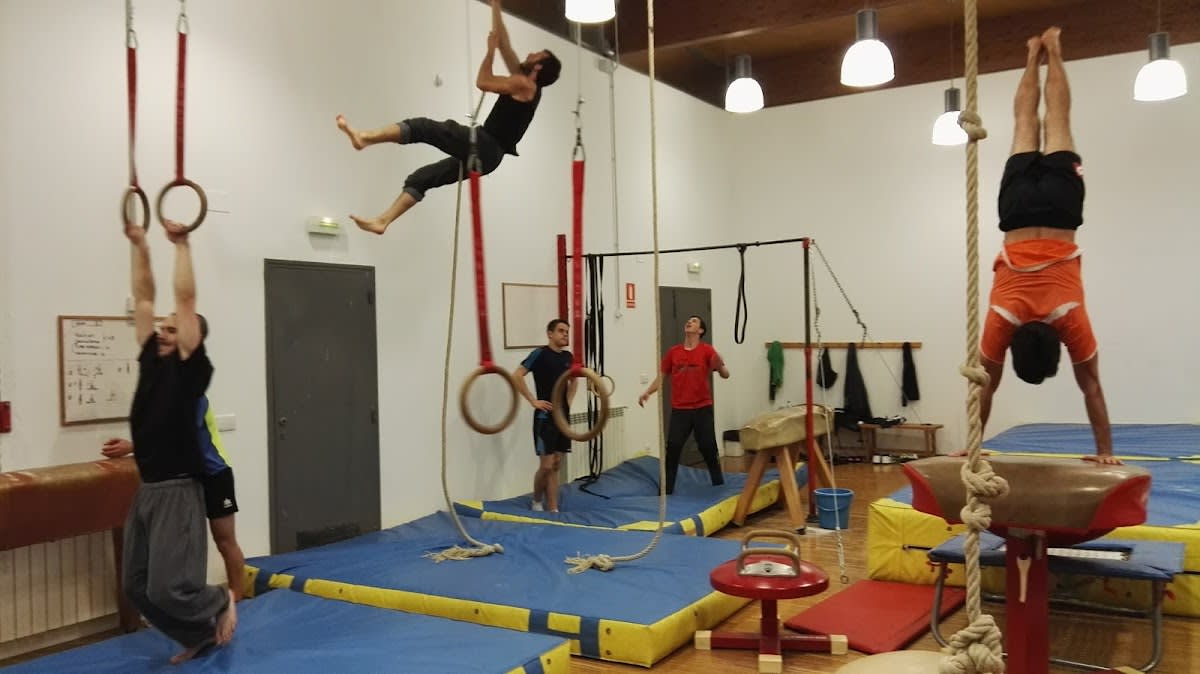 club deportivo AGE sport gimnasia artisitica - Gimnasia in Arazuri