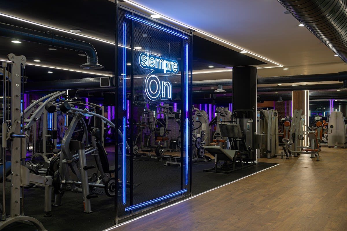 Onfitness - gimnasio en Pamplona - Natacion en Cordovilla