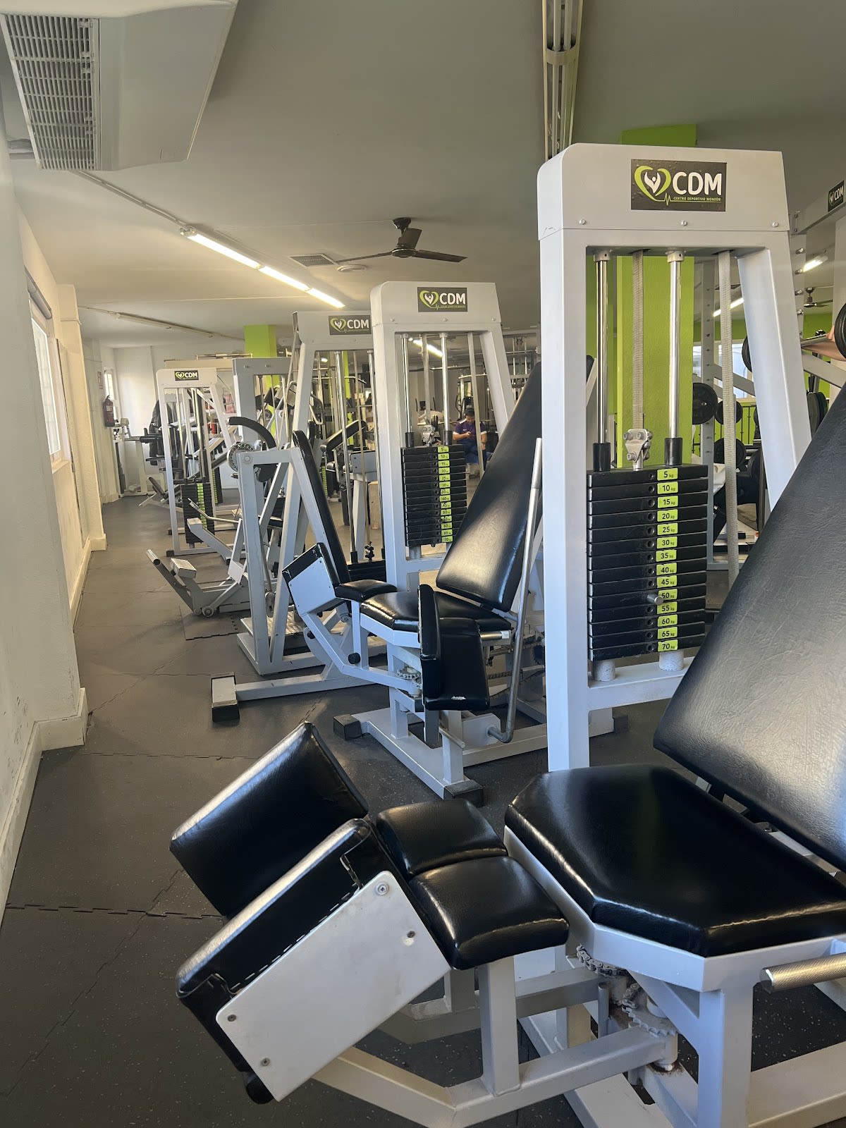 CENTRO DEPORTIVO MONZÓN - Natacion en Monzón