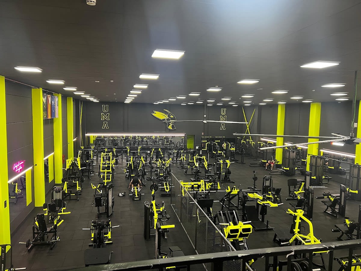 UMA GYM VALENCIA - Gimnasia in La Pobla de Vallbona