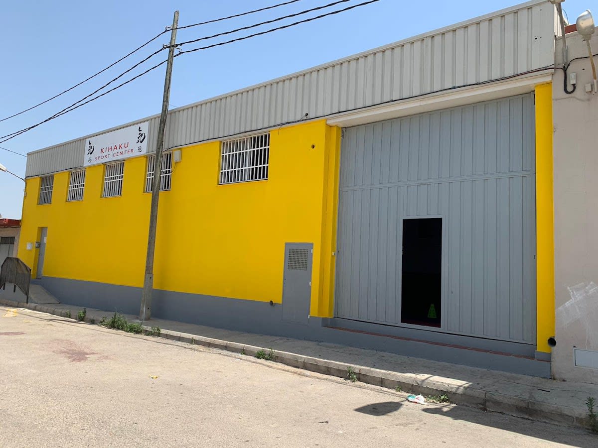 KIHAKU SPORT CENTER - Karate en Riba-roja de Túria
