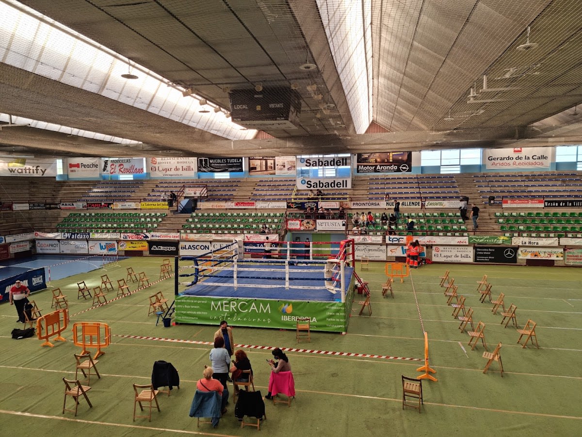 Pabellón Santiago Manguán - Fútbol en Aranda de Duero