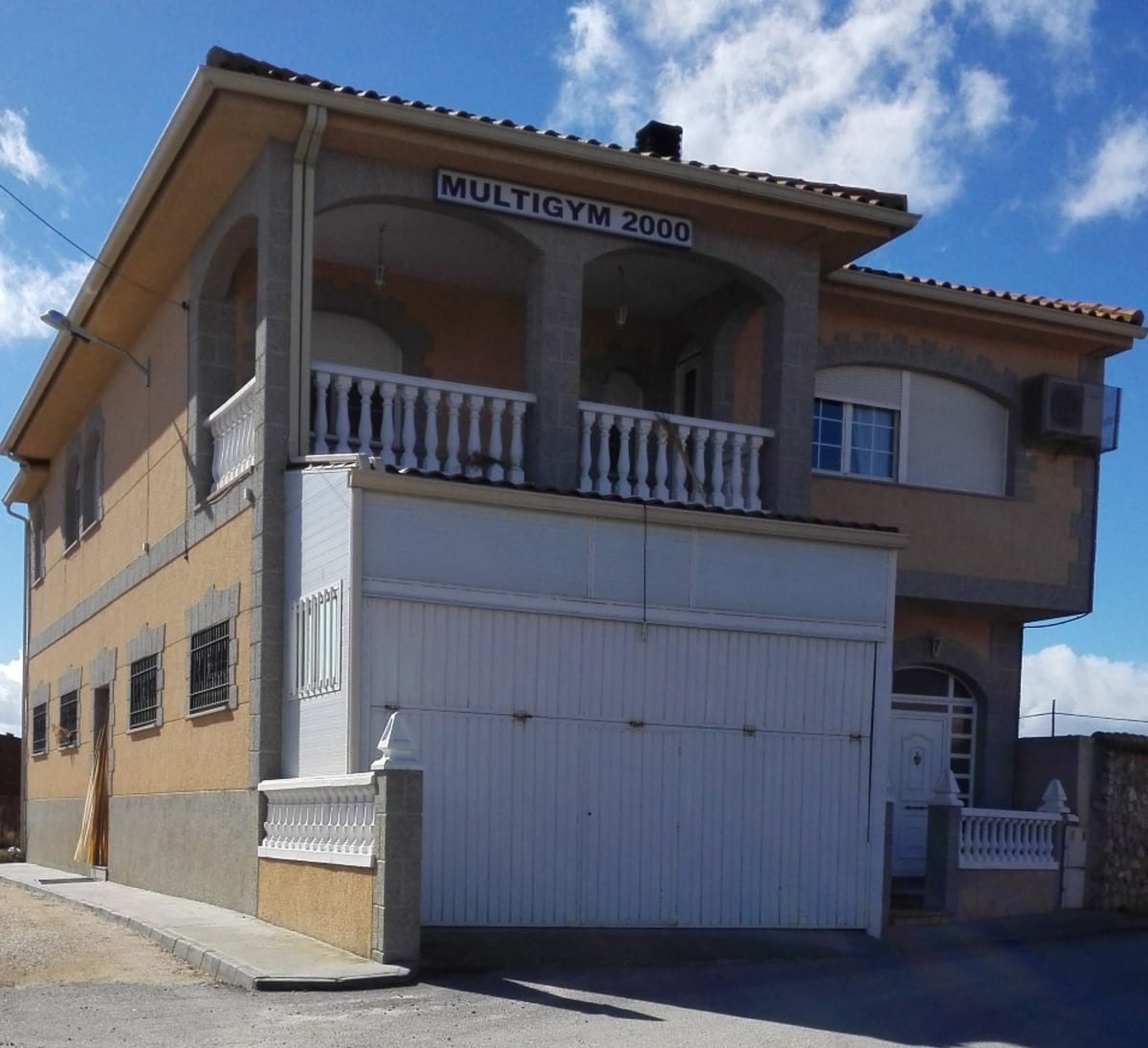 MULTIGYM2000 - Gimnasia a Menasalbas