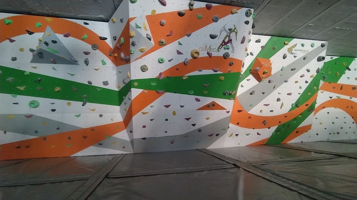 Rocodromo CEM Almansa - Gimnasia em Almansa