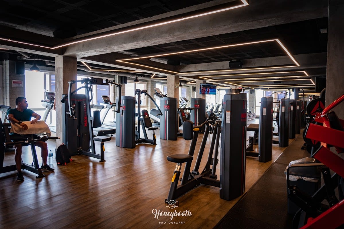 Max Fitness Gym - Gimnasia en Urbanización Riviera Sol