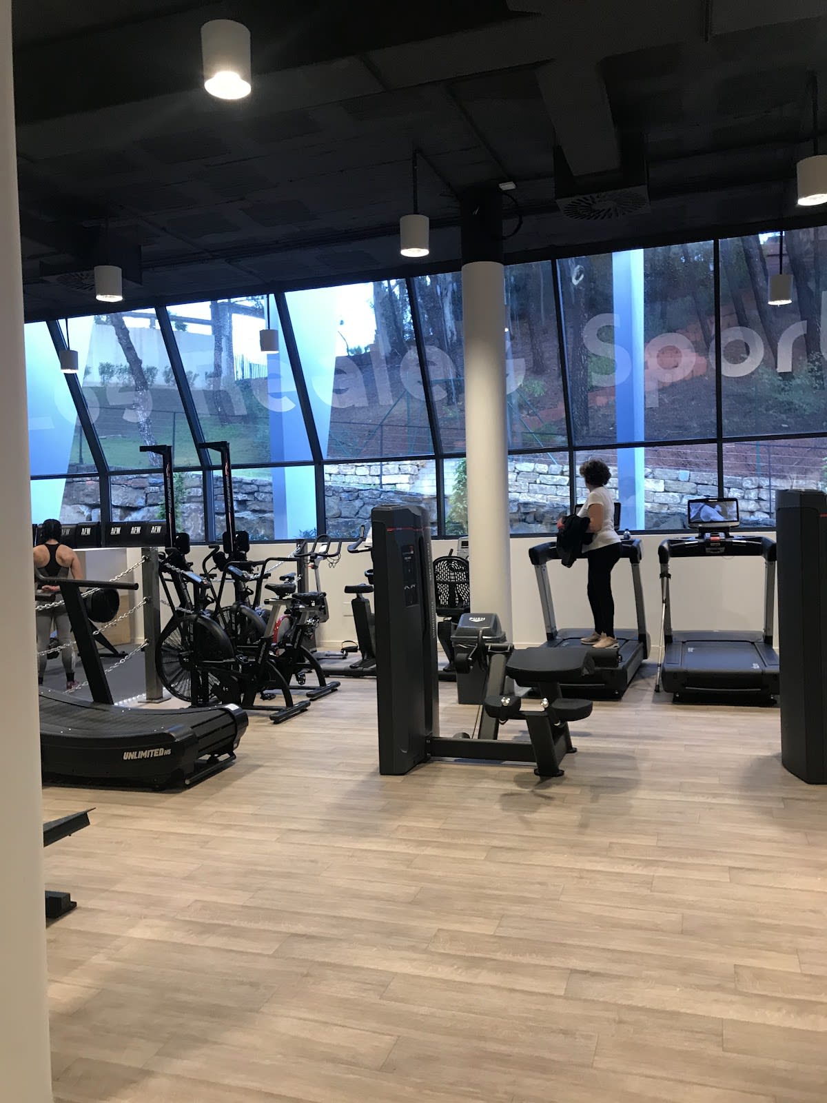 Los Reales Sports Club - Padel en Estepona