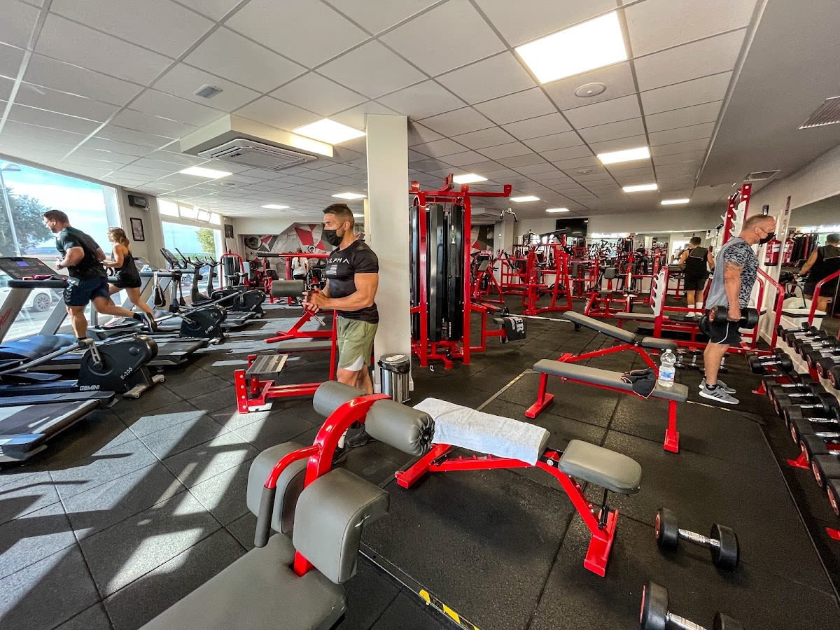 Raw Training Fitness y Musculación - Crossfit en Conil de la Frontera