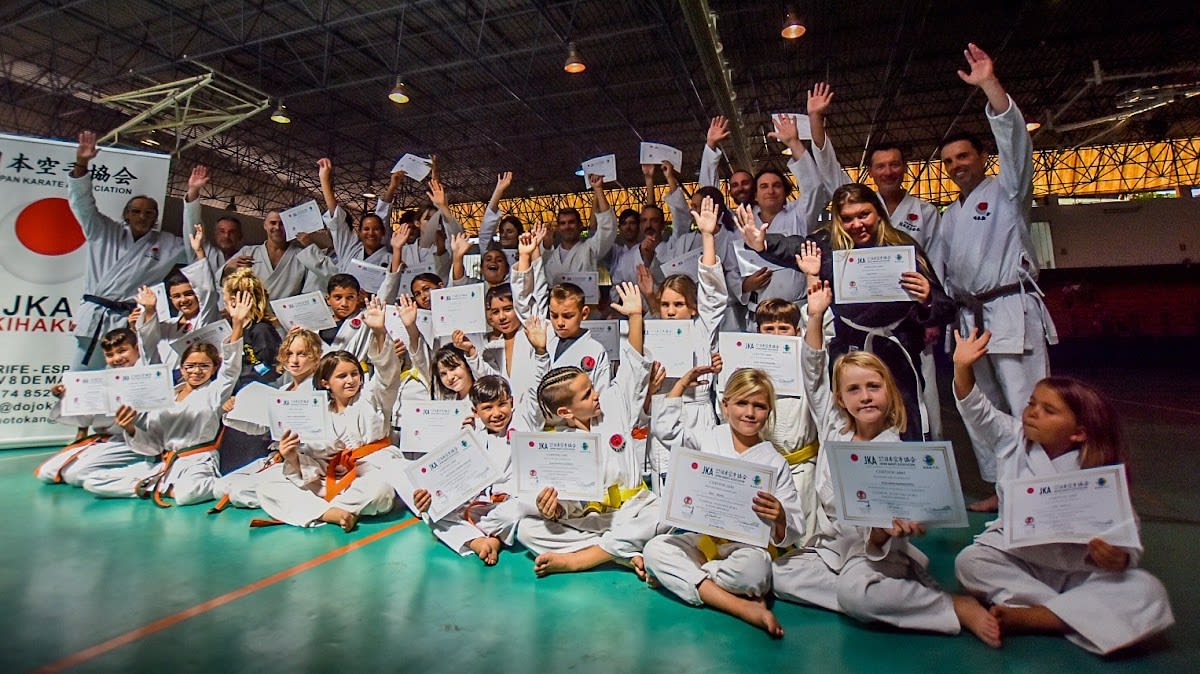 Hombu Dojo Kihaku JKA (ASKTC) Asociacion Shotokan Karate Tradicional de Canarias - Karate en Santa Cruz de Tenerife