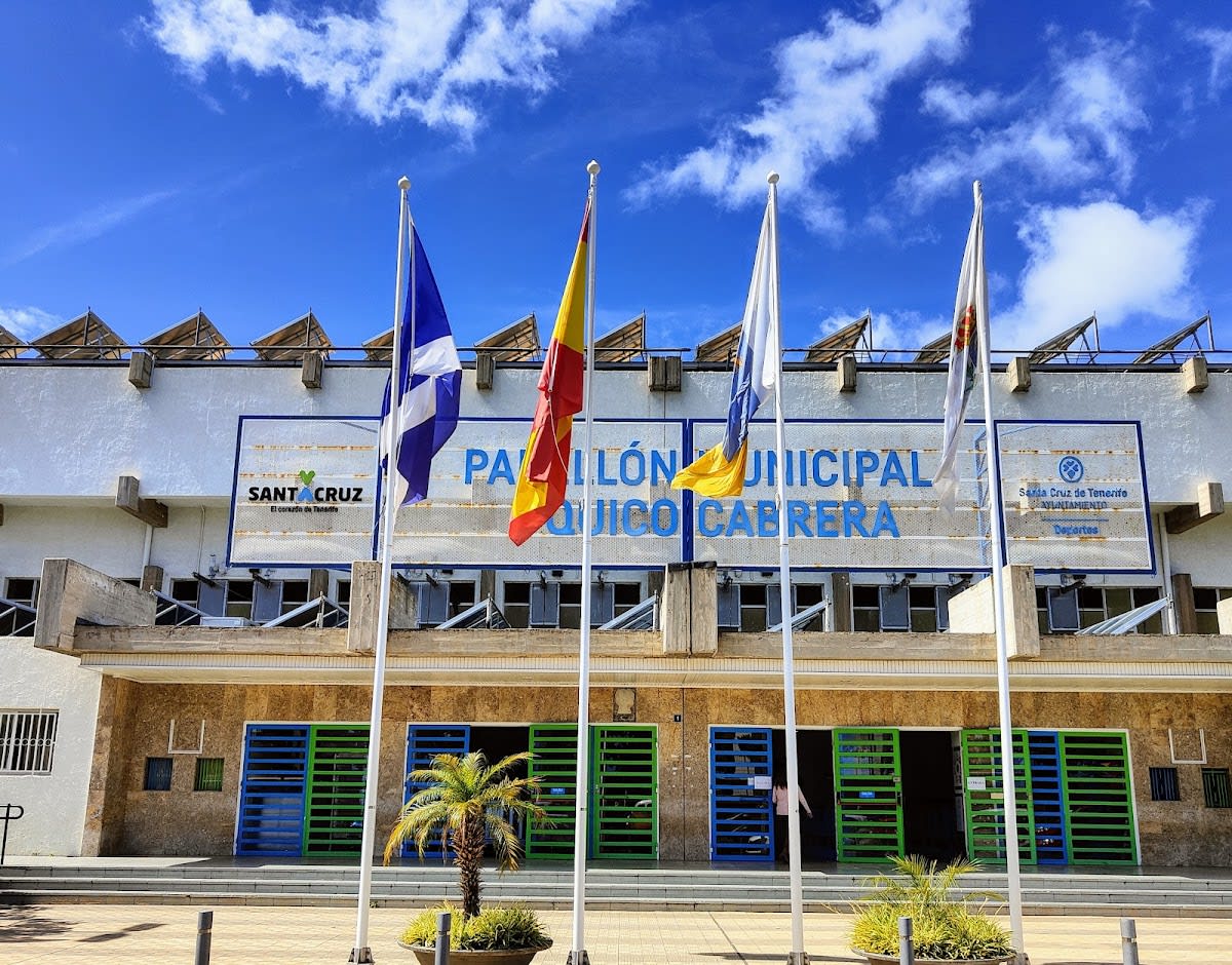 Municipal Palace of Sports "Quico Cabrera" - Baloncesto en Santa Cruz de Tenerife