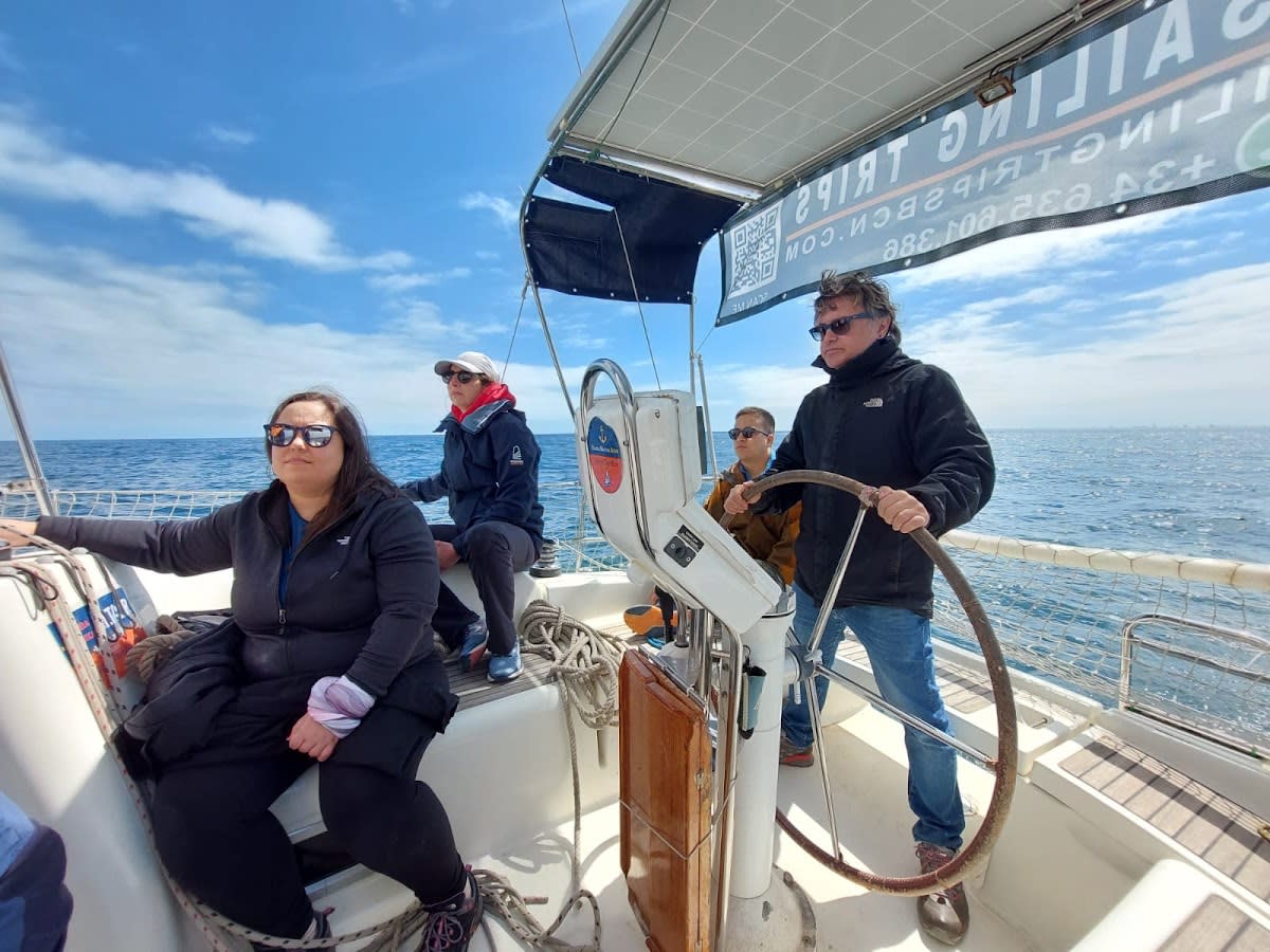 ESCUELA NÁUTICA ALTAIR & SAILING TRIPS BCN - Vela a Barcelona