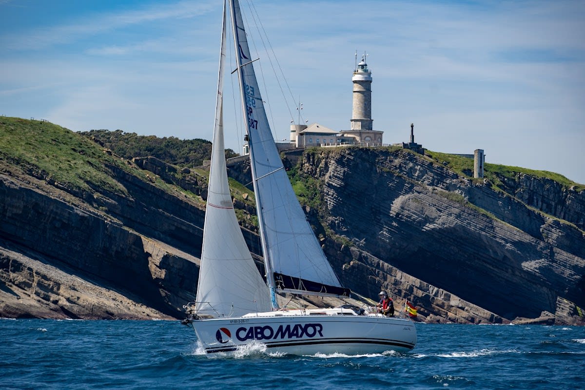 Escuela Náutica Cabo Mayor - Vela a Santander