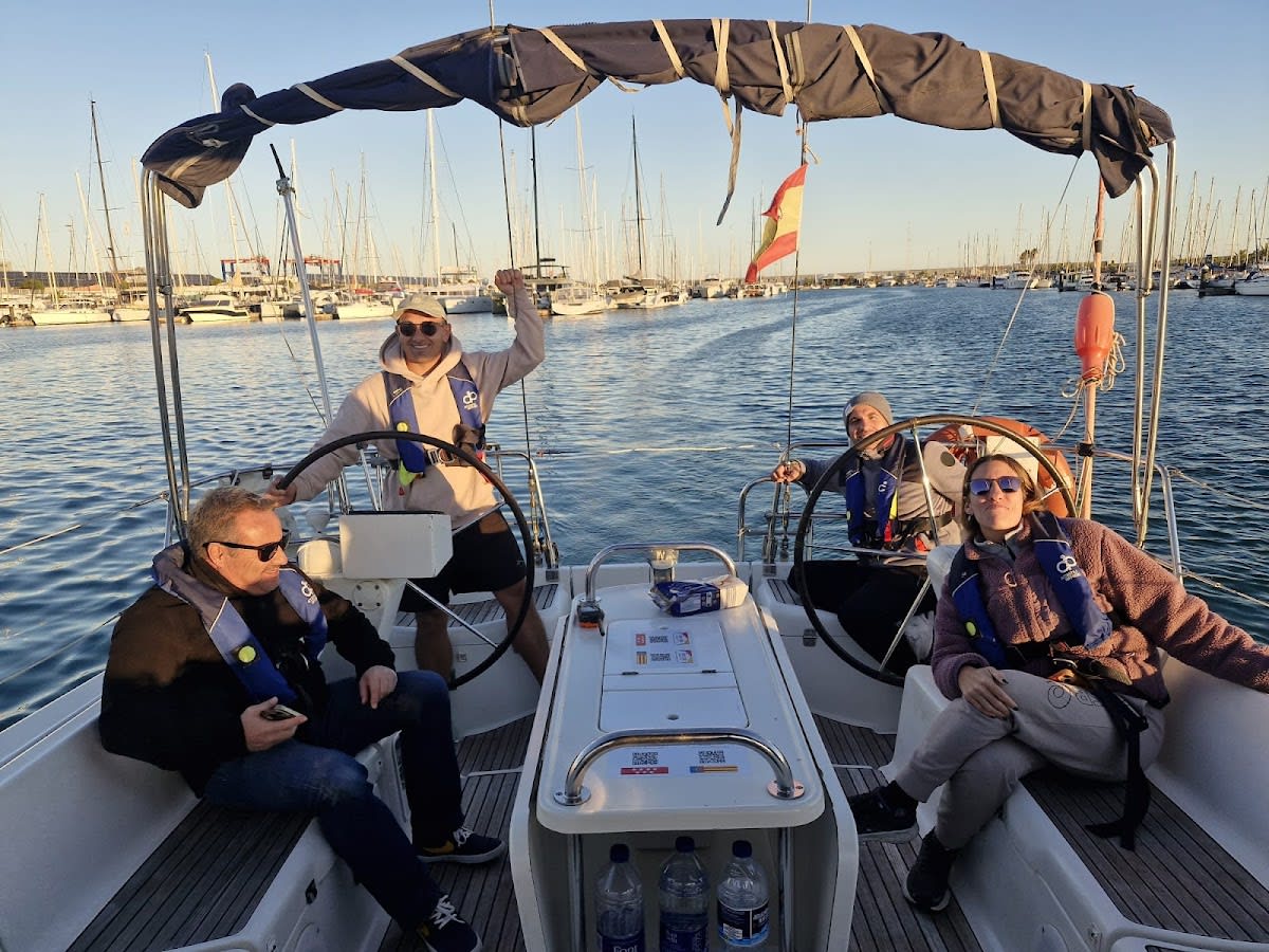 Escuela Náutica BLUE SAILING Experience - Vela en Las Rozas de Madrid