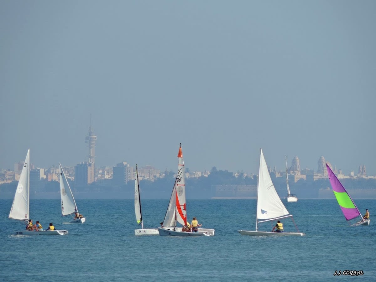 Escuela De Vela Theresa Zabell - Vela in Rota