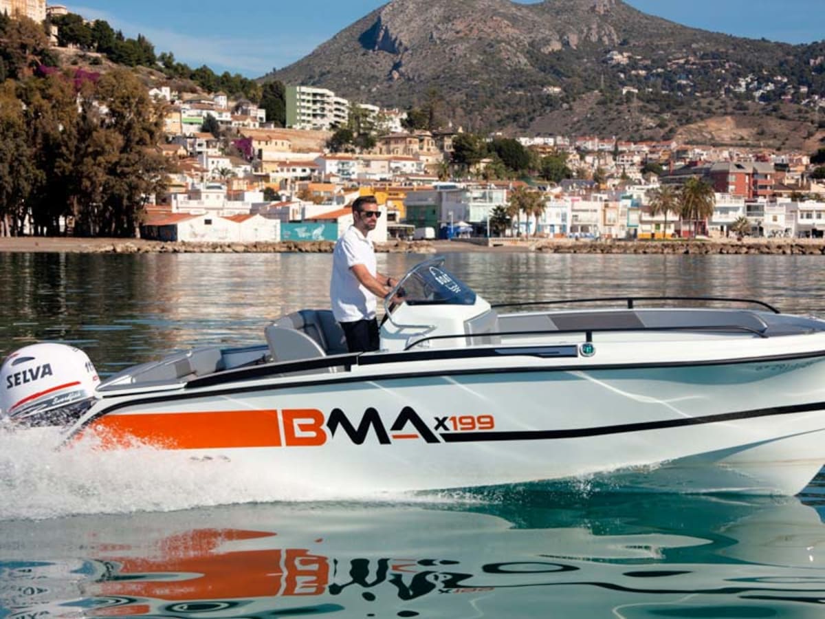 Boat Málaga - Academia Náutica Oficial El Candado - Vela en Málaga