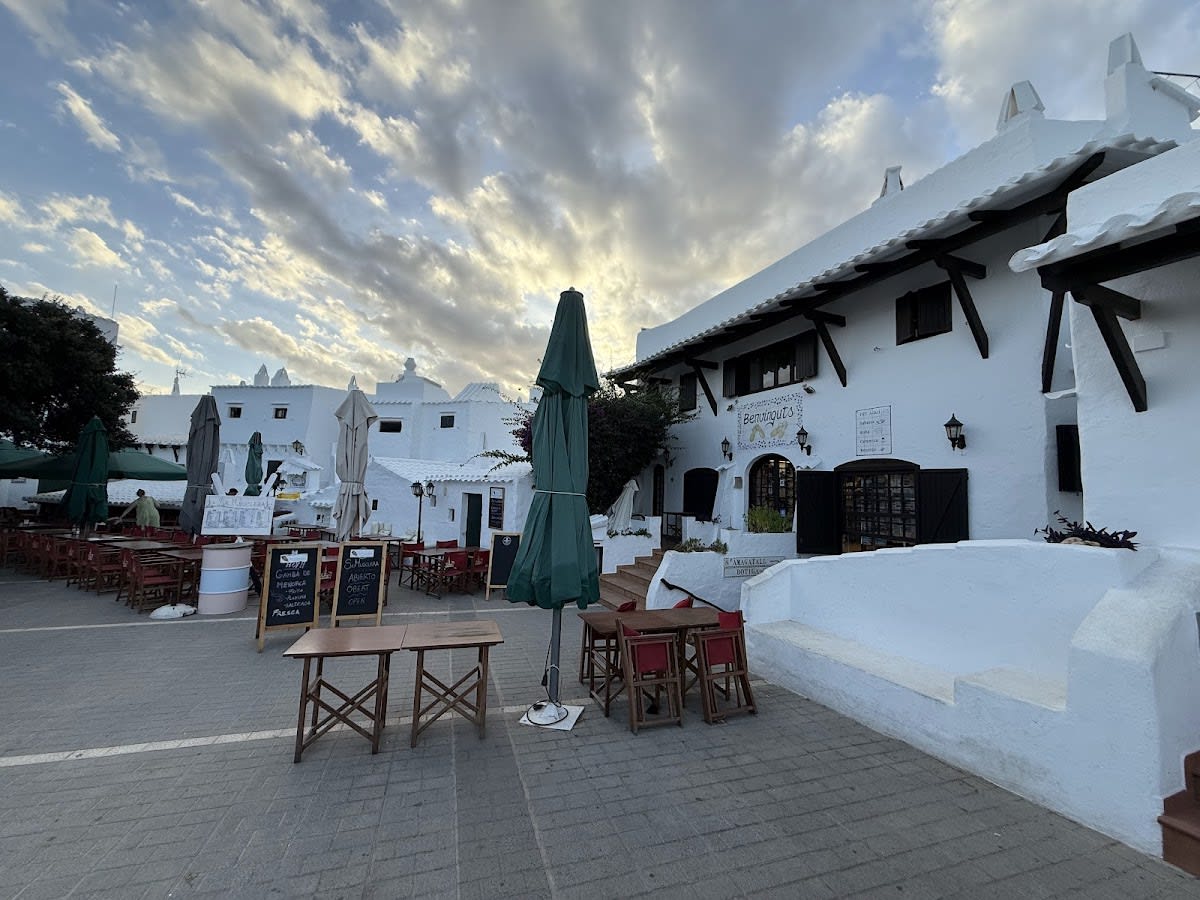 EMUNÁ SAILING - Vela in Binibéquer Vell