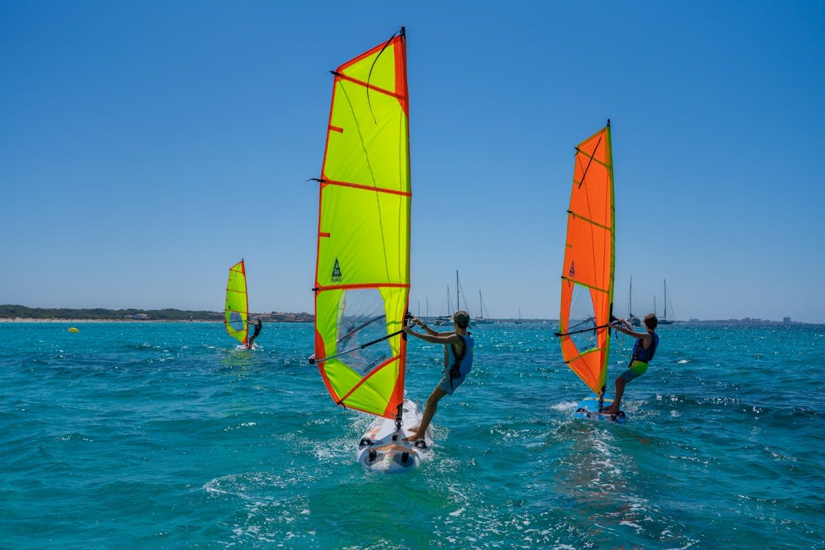 BLAU CLUB - Surf en Sa Ràpita