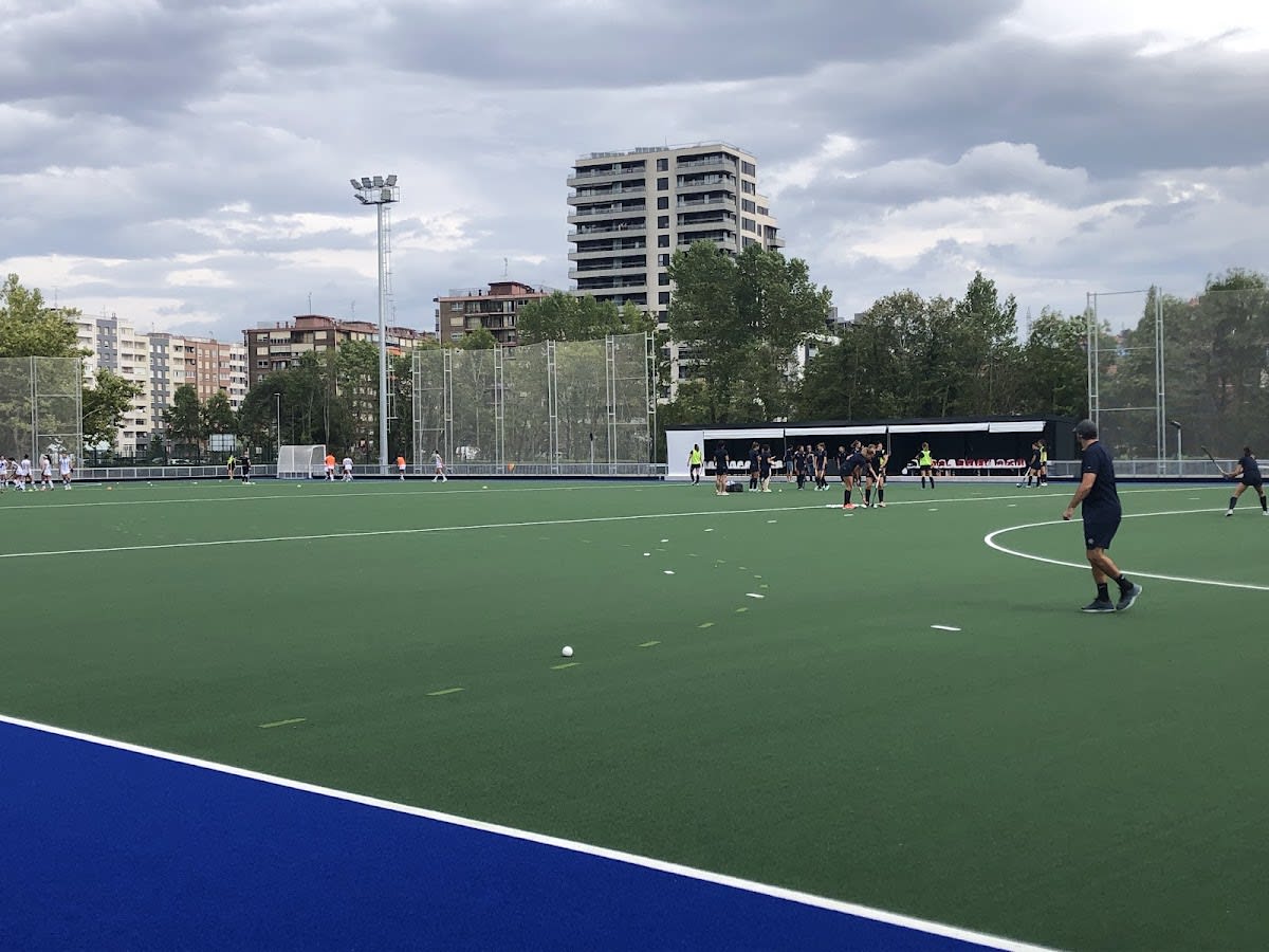 Zubieta belar Hockey-zelaia - Hockey in Zubieta