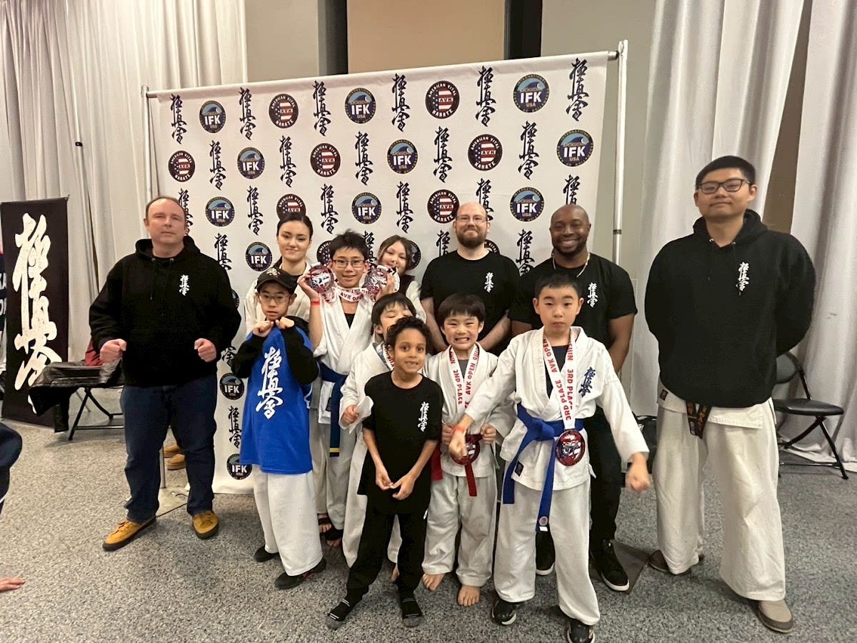 Great Lakes Kyokushin Karate - Hockey en Farmington Hills