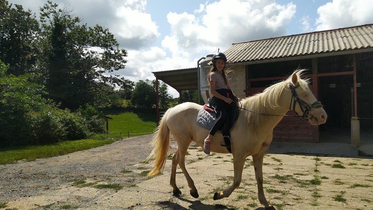 HASPARREN EQUITATION - Hipica in Hasparren