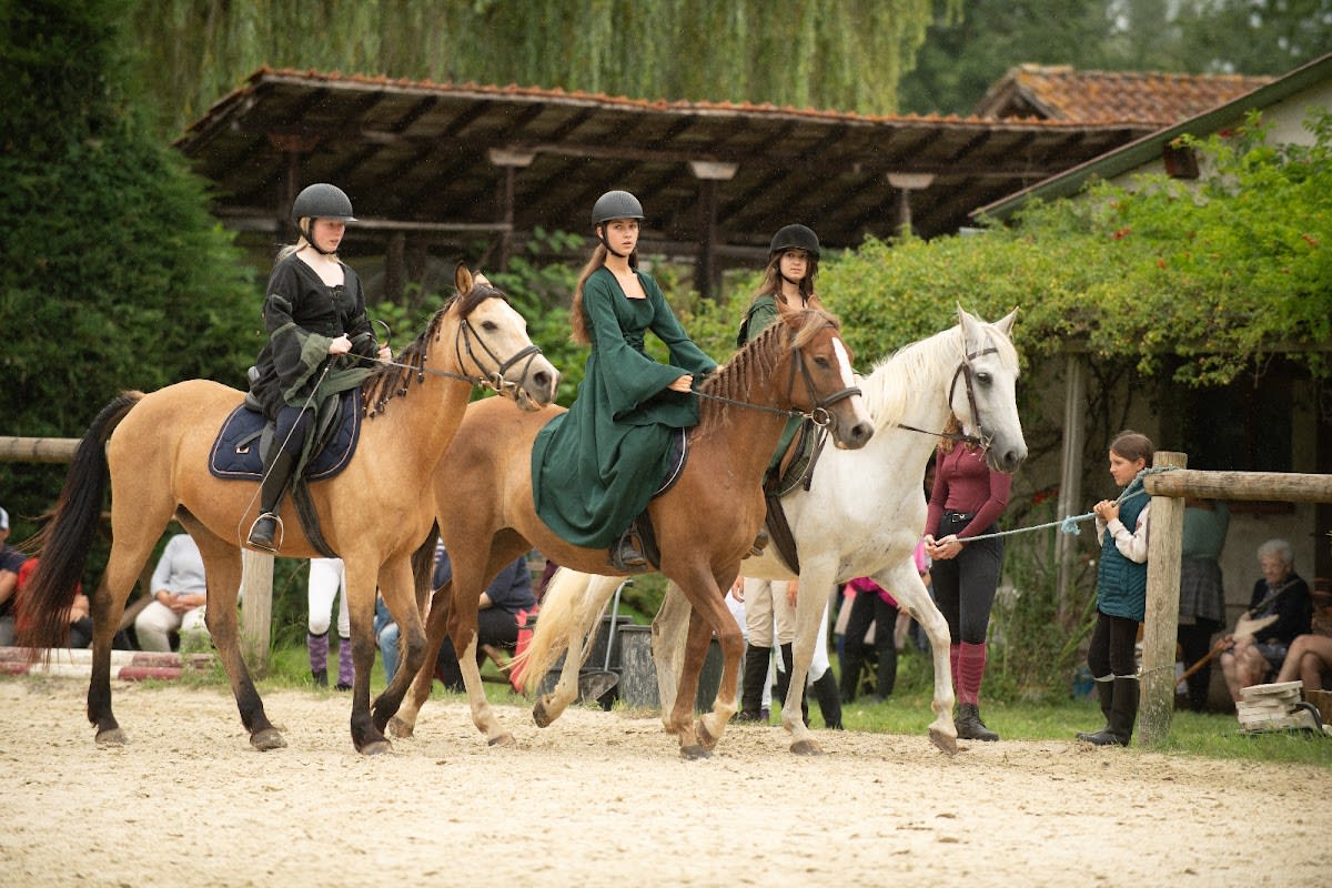 Moulin De Peguilhan Equestrian Center - Hipica in Péguilhan