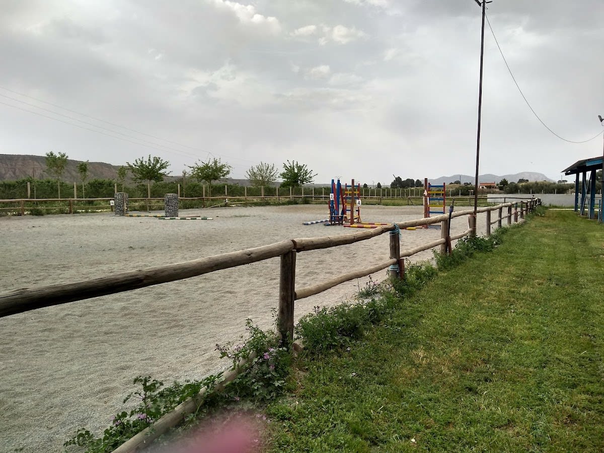 Club Hipico Almaraes - Hipica in Benalúa