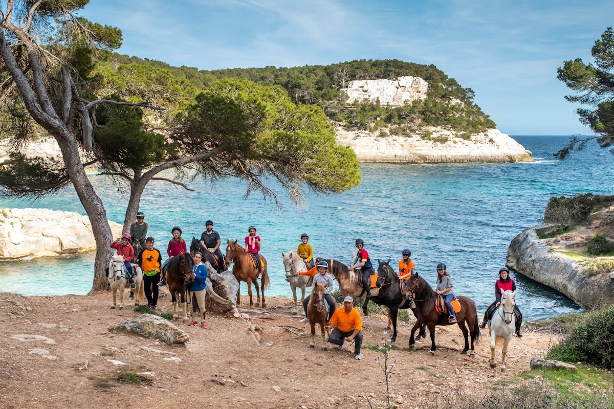 Menorca a Cavall (obert tot l'any) Recorregut per camins privats i camins de cavalls - Hipica in Cala Galdana
