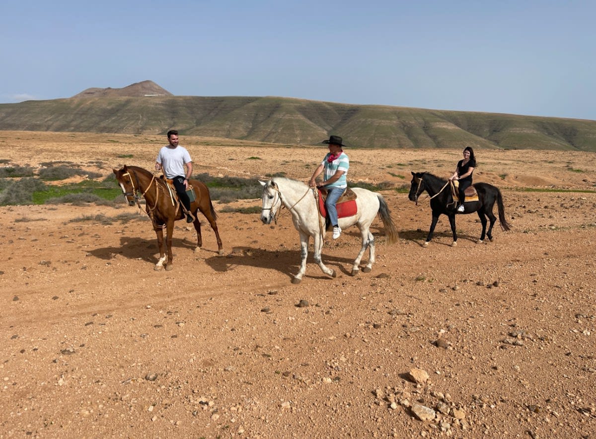Cuadras Sueño ES - Hipica in Las Palmas