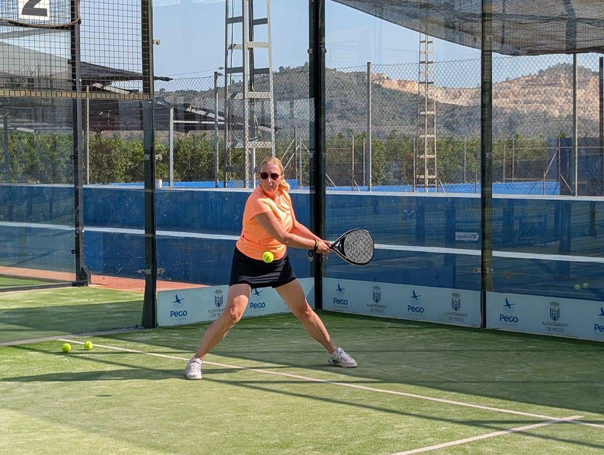 Tennis Club - Tenis_de_mesa en Pego