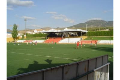 Campo de fútbol los hoyos - fútbol in La Zubia