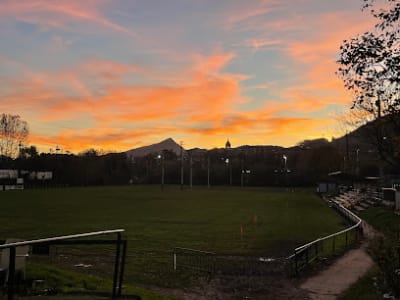 Basozelai Oinbola-Zelaia - fútbol in Basauri