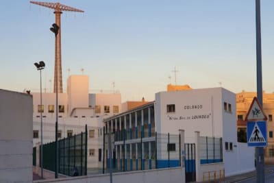 Centro Concertado de Enseñanza Nuestra Señora de Lourdes - Fundación Educativa Amor de Dios - fútbol in Cádiz