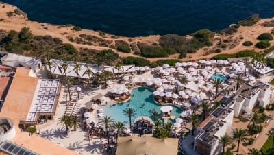 Playa Pacha - natacion in Cap Martinet