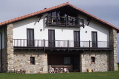 Barrika Surf Camp - surf in Elexalde