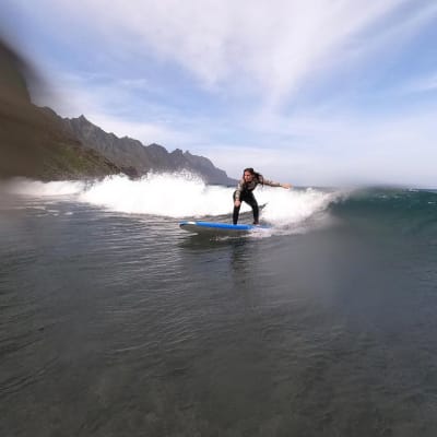 Tropical Waves Surf School - surf in Santa Cruz de Tenerife