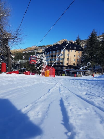 Escuela Ski Low Cost Sierra Nevada - ski in Sierra Nevada