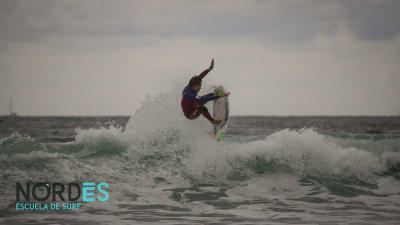 Nordēs escuela de surf - surf in Castropol
