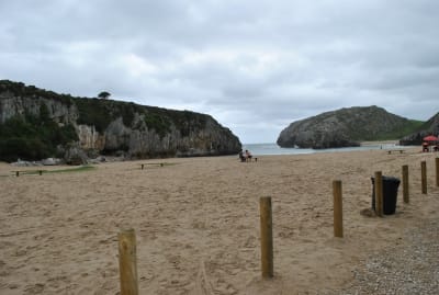 beach small sea caves - beach_volley in Llanes