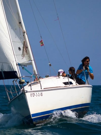 Escuela de vela Clubdemar - surf in Benicarló