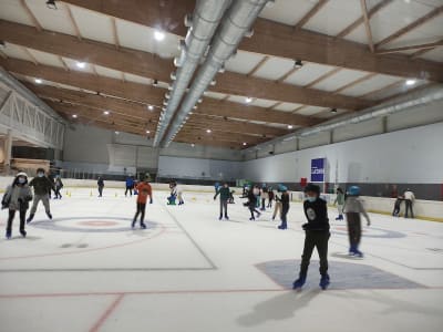 Uharteko Izotz Jauregia - hockey in Huarte