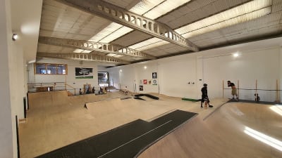 SKATE VALLEY INDOOR - skateboard in Valladolid