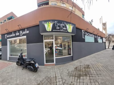 Escuela de Baile Francis y Dulce Granada Academia - hipica in Granada