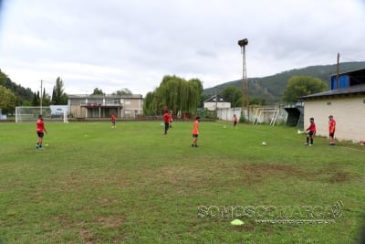 Campo de Fútbol de Vilamartín de Valdeorras (O Bañadoiro) - fútbol in Vilamartín de Valdeorras