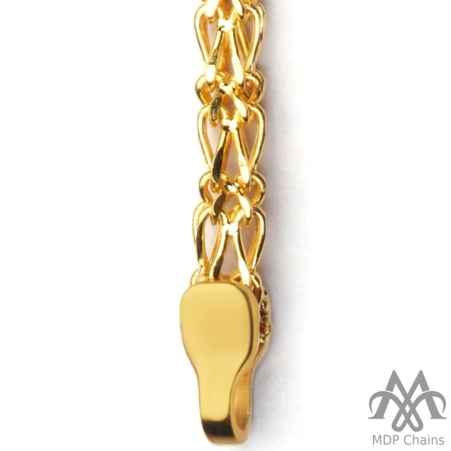 Dabang 8 DN8 - 8 gram chain gold chain, machine made, solid construction, flat shape with figaro link design, diamond cut finish, 4-line style. Ideal for B2B wholesale buyers.