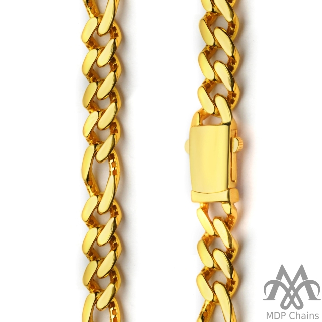 cuban b3 - A flat hollow bracelet with a cuban pattern and figaro links. Finished with a beautiful high polish. A perfect example of lobster and classic design.
