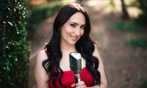 Linda Dagher — Acoustic in Sydney