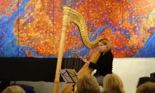 Megan — Solo in Melbourne